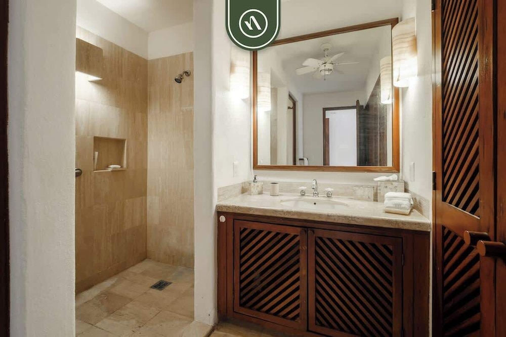 4 BR Penthouse - Breathtaking Views - Private Pool
