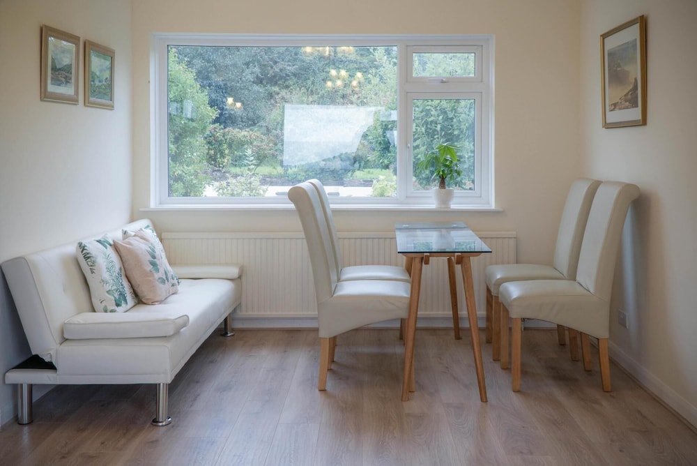 Longview - 4 Bedroom Holiday Home - Pembroke Dock