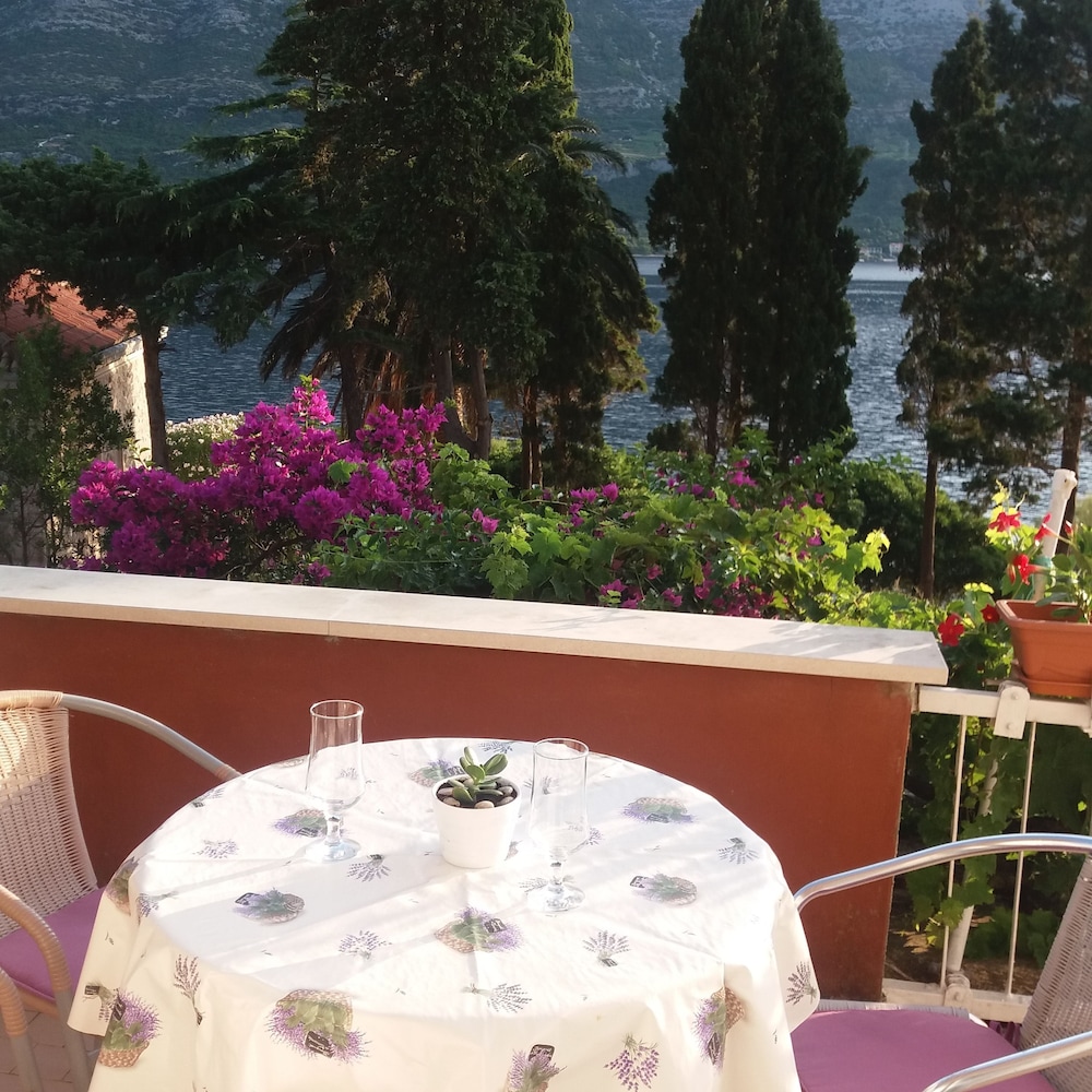 Blaga Rooms view 5