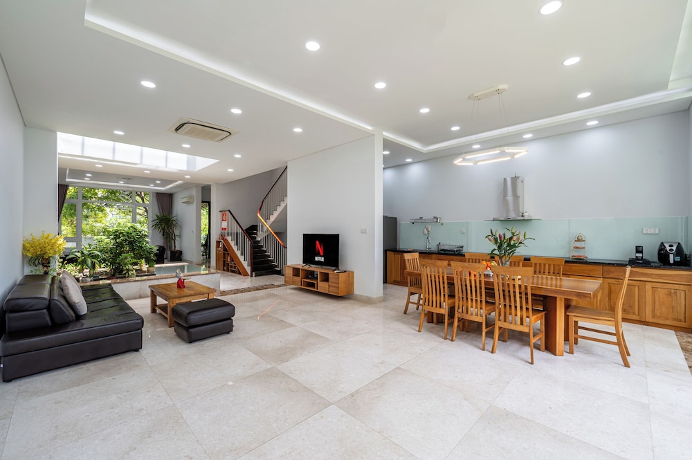 Thao Dien Garden Villa 5BR Luxury Oasis