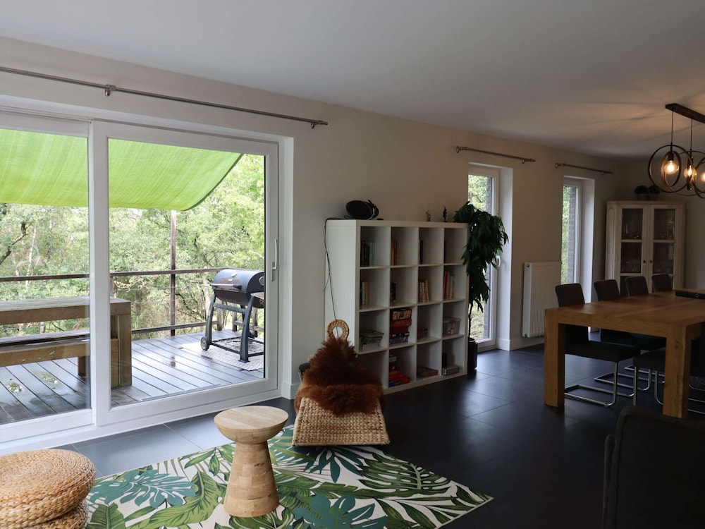 Quiet Infrared Sauna Retreat