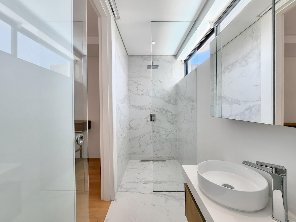 Ocean Villa - Ultra Luxury Villa in Bantry Bay