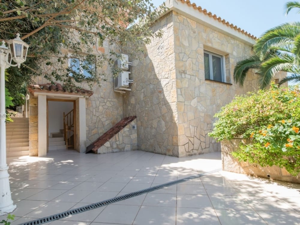 Th01 Villa en Salou 4 Dorm 4 ba os Barbacoa