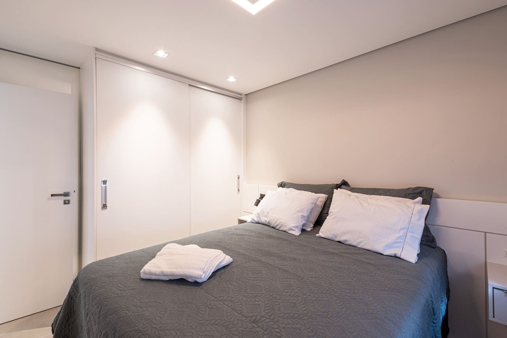 Incr vel Apartamento com Wi-fi na Praia Brava SC