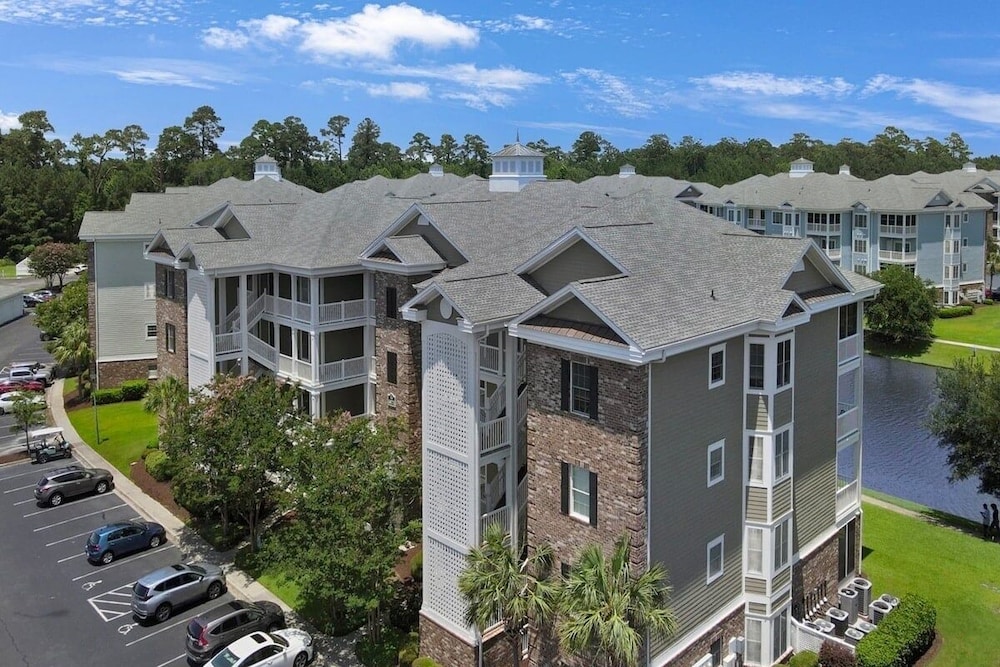 Magnolia Pointe Luster Leaf 4875-304 3 Bedroom Condo