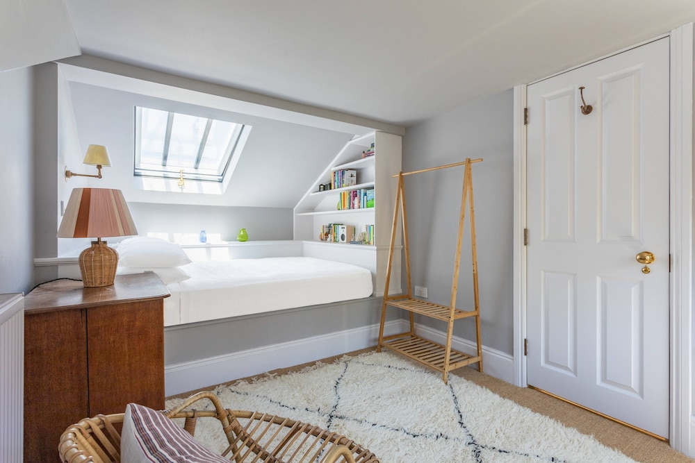 Vernon Street by Onefinestay