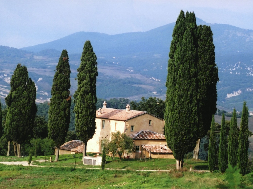 Comfortable Apartment With Stunning Views, Near hot Springs