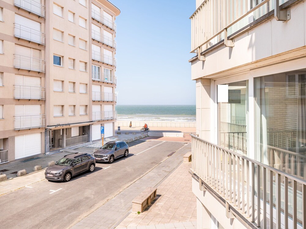 Apartment in Koksijde Near the Beach