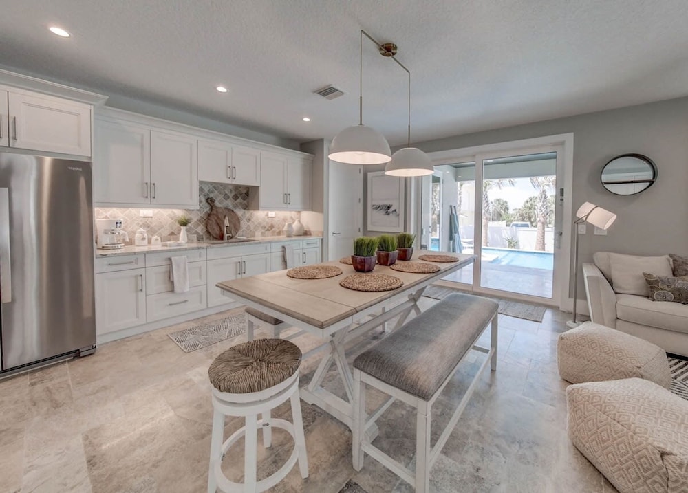 Villa Nautilus Steps Away From the Beach - New Lux 3 Story Pool Hot Tub Home With Elevator