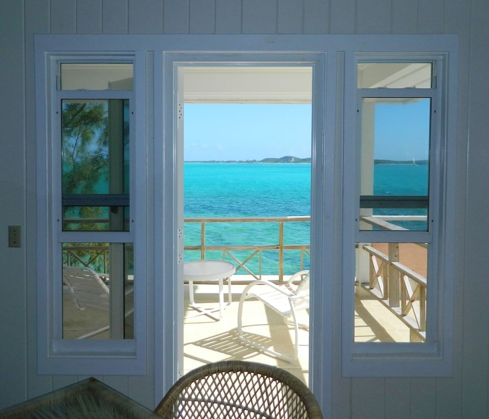 Hotel Regatta Point - Image 1