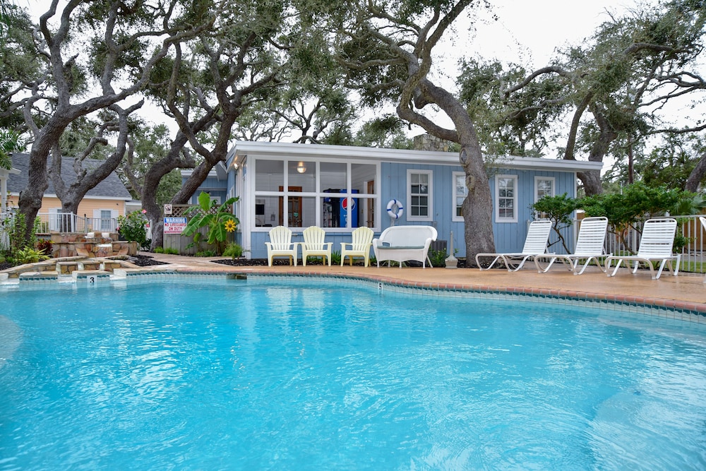 Pelican Bay Resort
