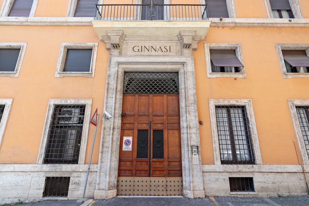 Rome as you feel - Torre Argentina Art Apartment