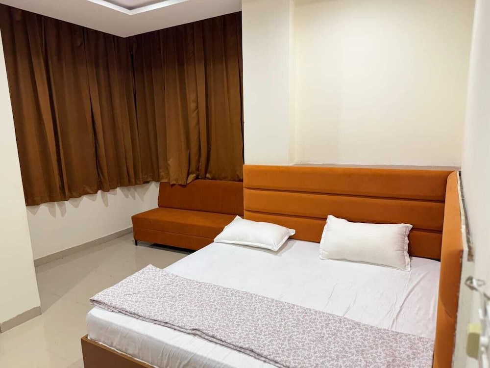 Hotel Grand Lucent