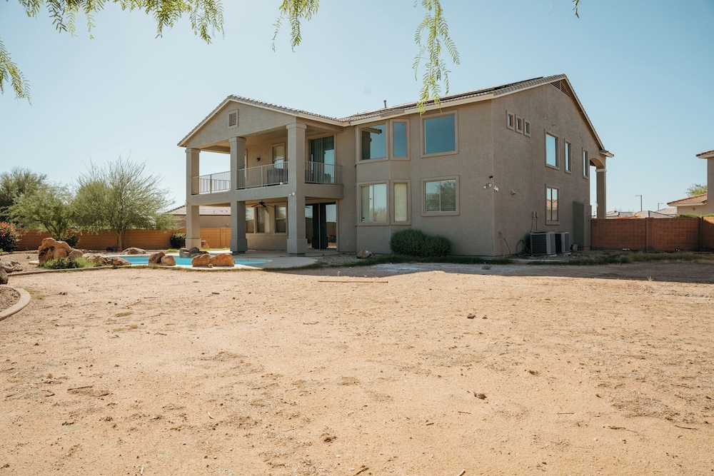 Large Family Home Near Phoenix