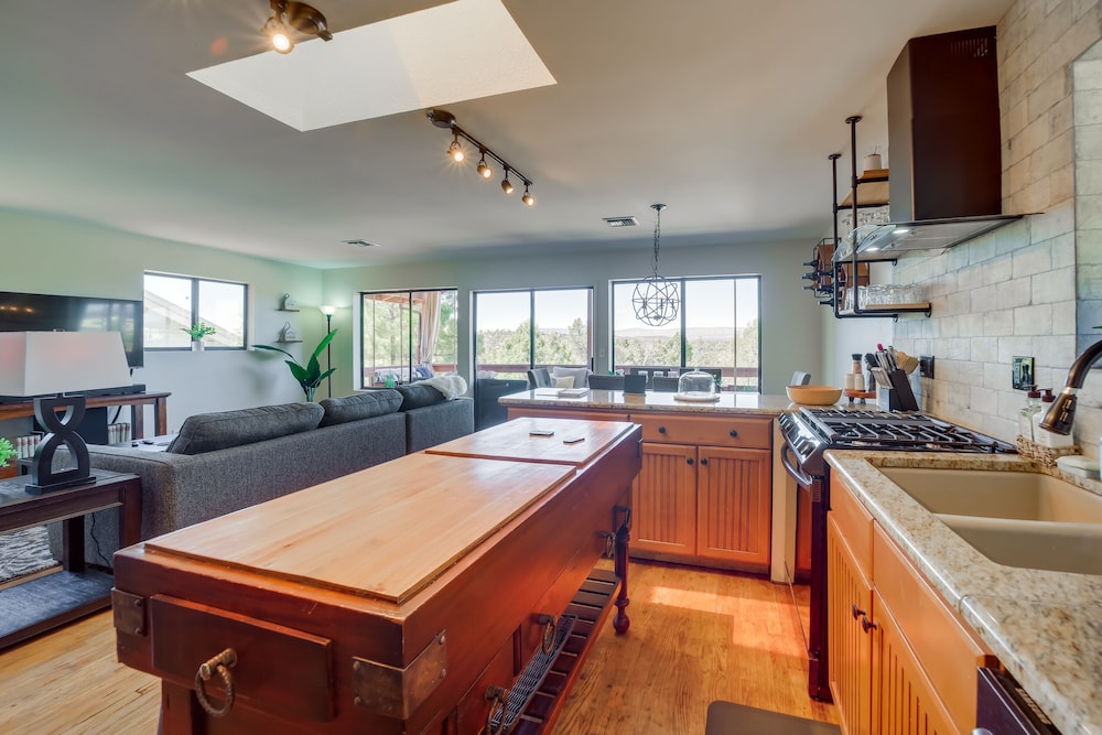 Payson Vacations - Payson Vacation Rental w/ Hot Tub  Mountain Views - Property Image 22