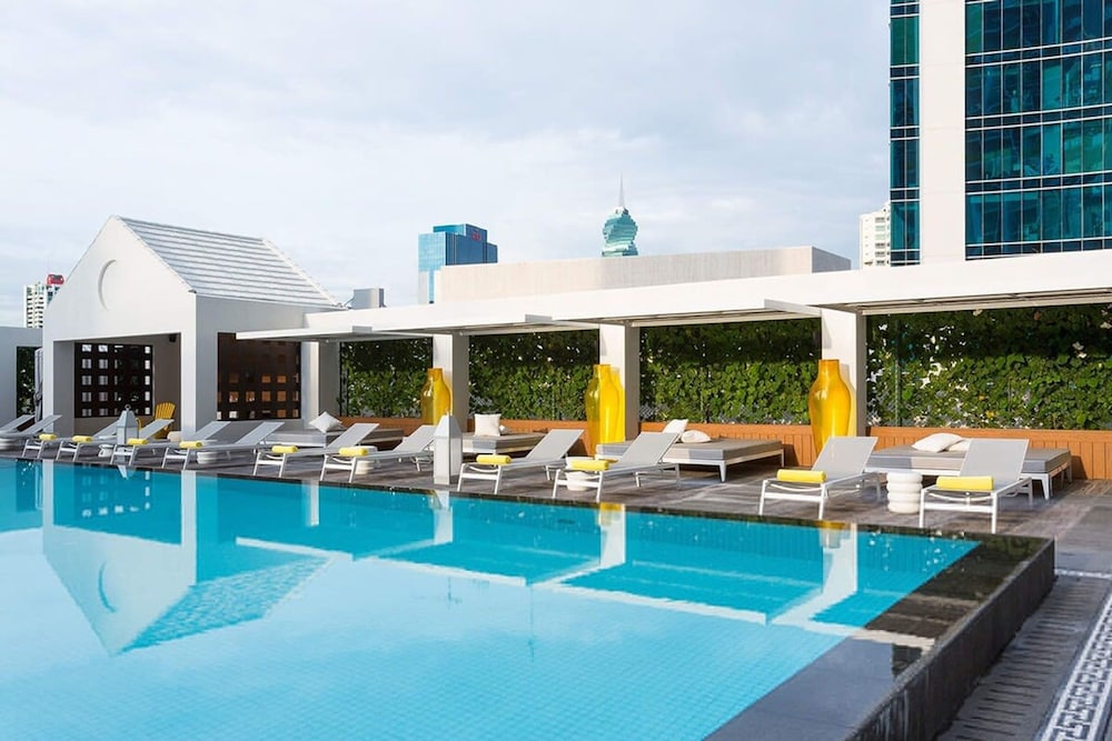 w Comfy 1BR w Fantastic Balcony in YOO
