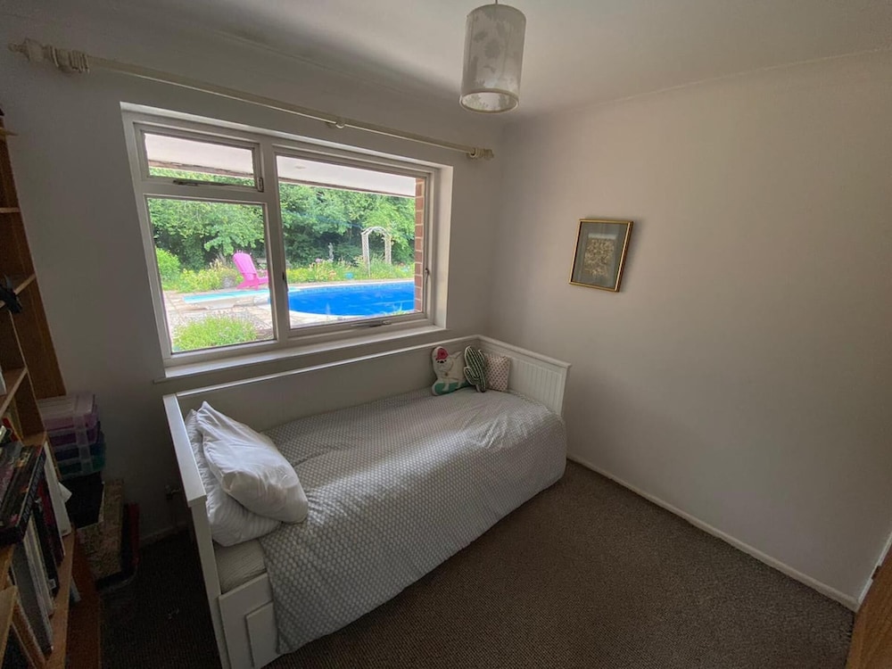 Family Home With Large Garden and Pool Near Totnes view 3