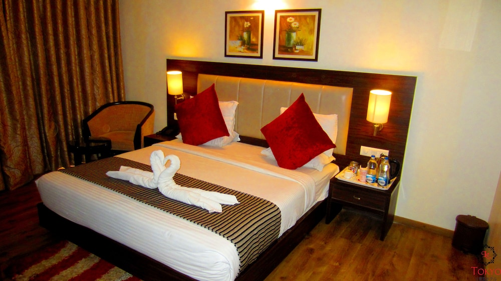 Le Tokyo Hotel Sanand