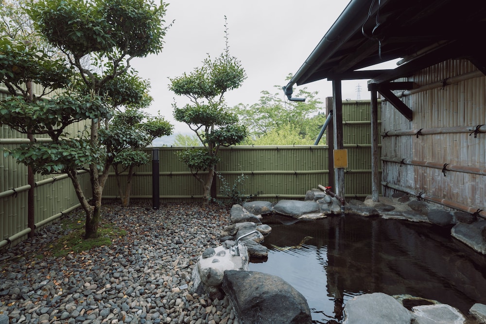 Hakusui Onsen Takenokura Sansou