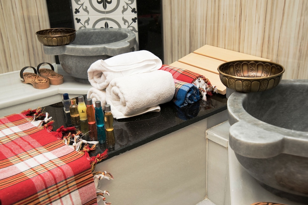 Cube Suitler - Image 61