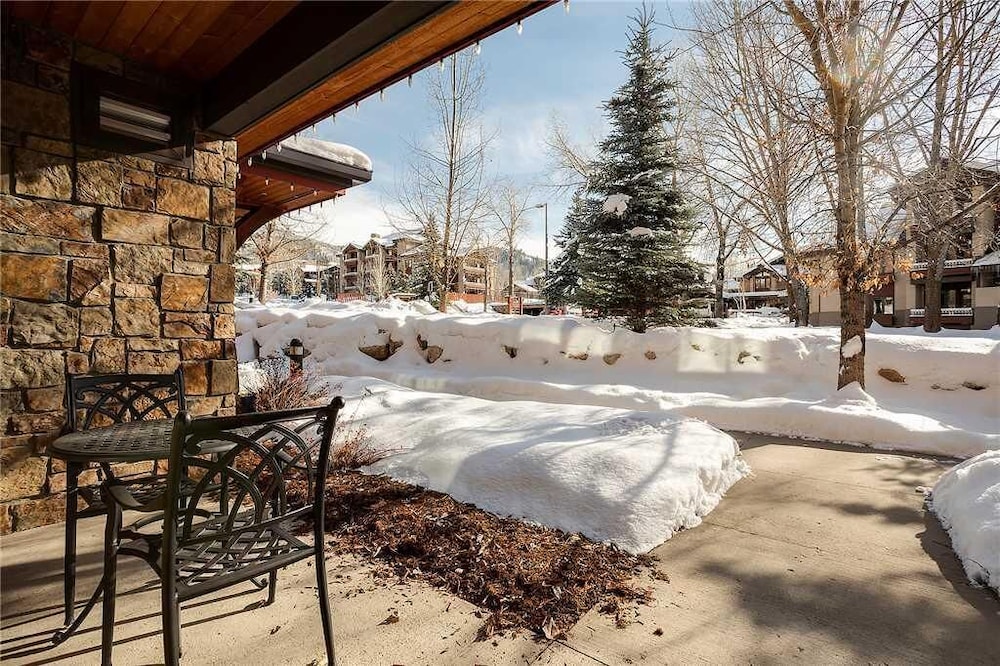 6116 Bear Lodge, Trappeur's Crossing Apartment 2