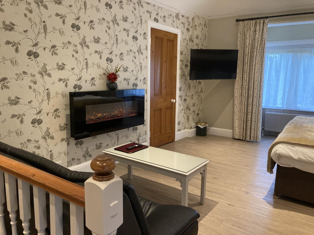 Photo 33