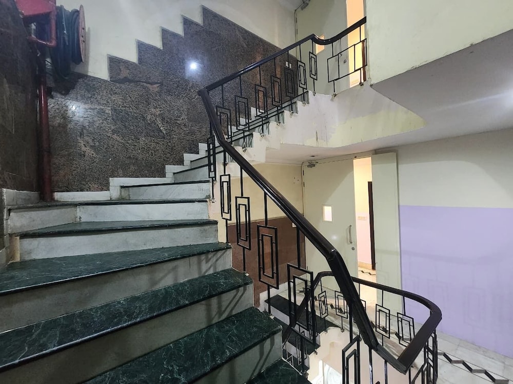 Hotel Grand Central Near Karolbagh Metro