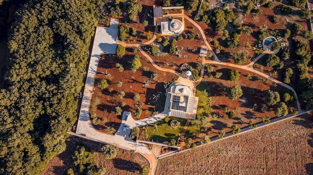 Borgo Dell Agrumeto 8 Emma Villas view 4