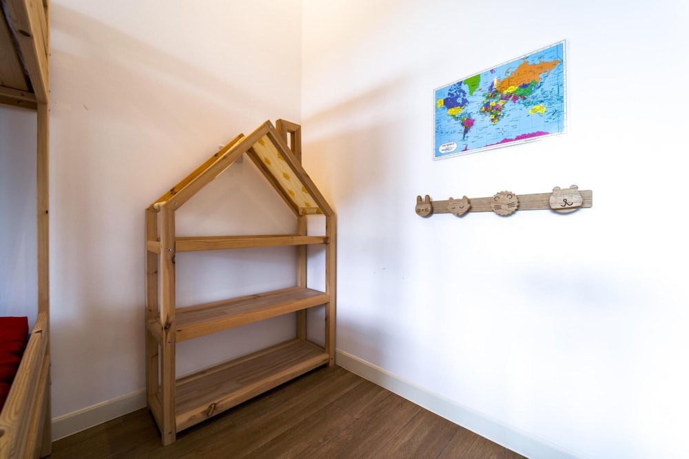 TropicalFamilyVilla w Pool&Garden ML103