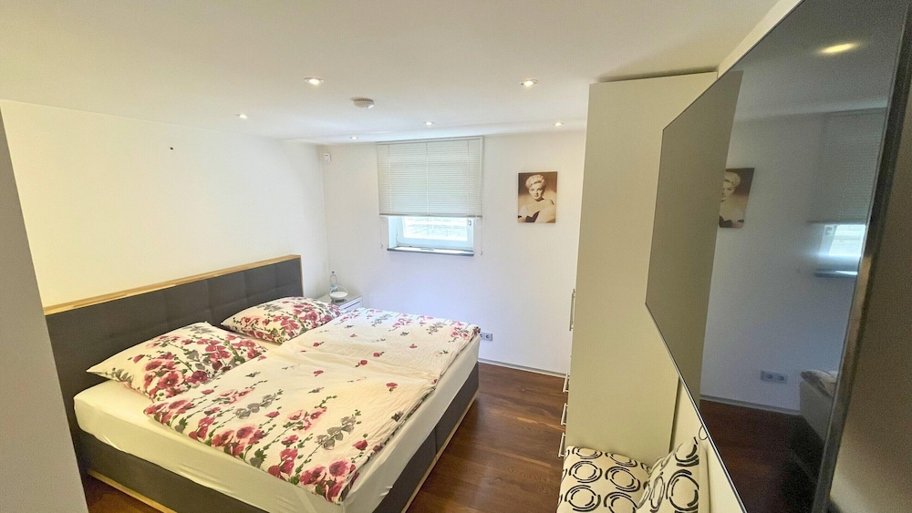 Apartment With Bar, Recreation Room in Kastellaun