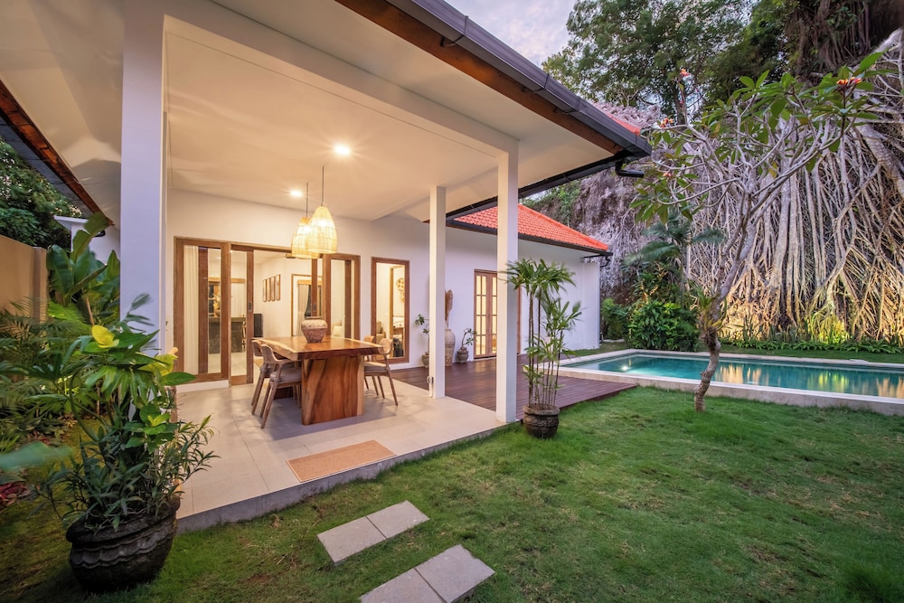 Tropical Villa Sinar Maluku