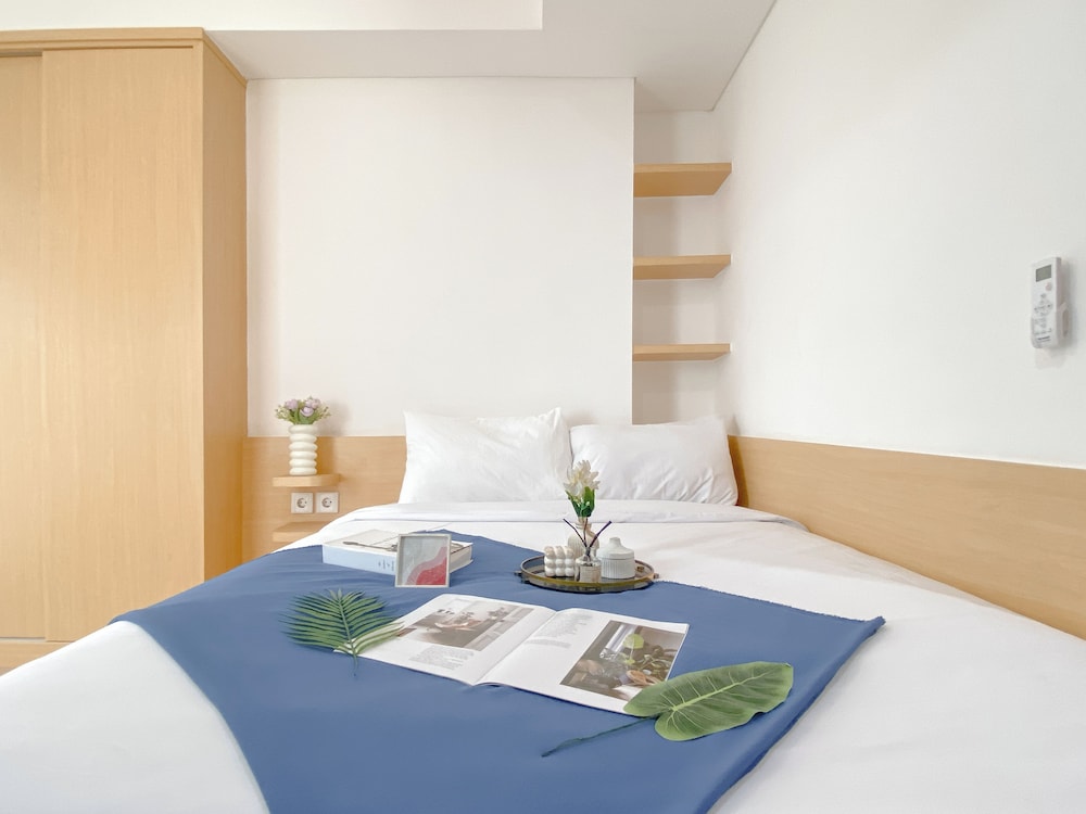 Studio Furnished At Pollux Chadstone Apartment