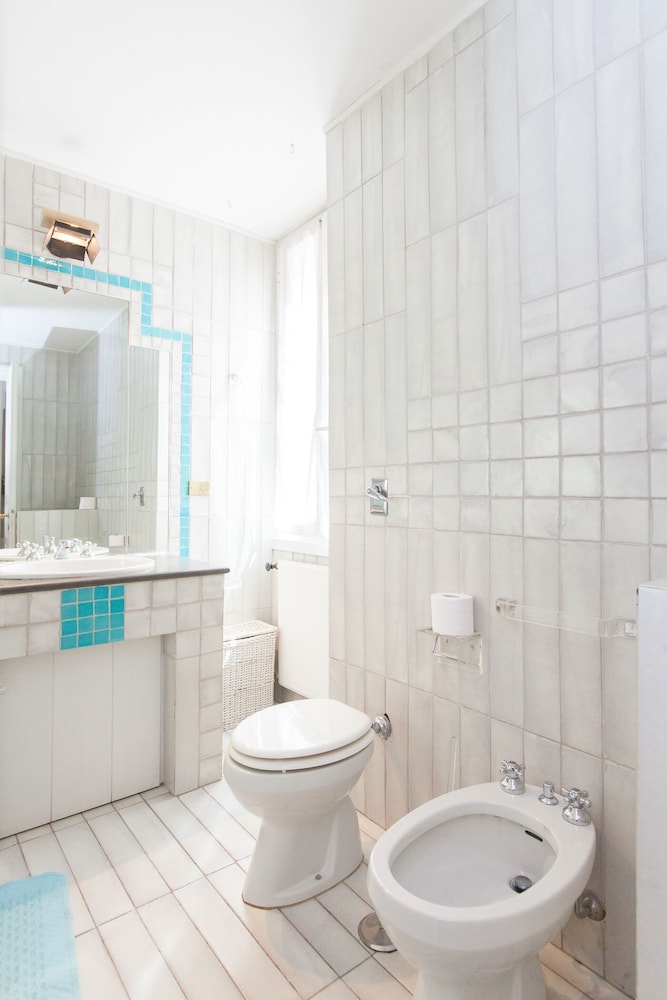 Beautiful Roman Apartment Next To Trevi Fountain