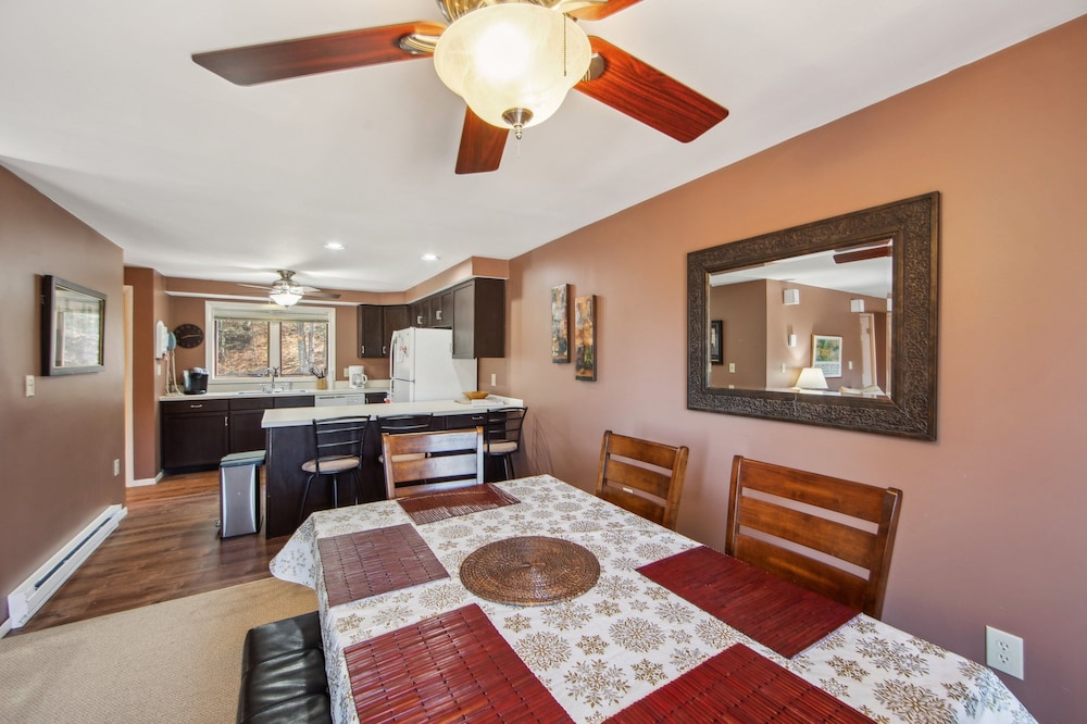 Hawkeye 21e - Spacious Townhome For Families 2 Bedroom Townhouse by The Summit at Gore Mountain