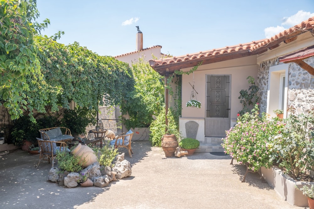Stirida Stone House Stirida Stone House
