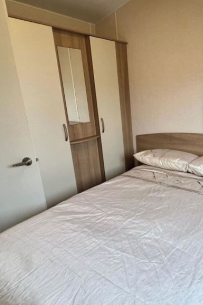 Butlin's Resort, Sleeps 6 w Parking & Pet-friendly
