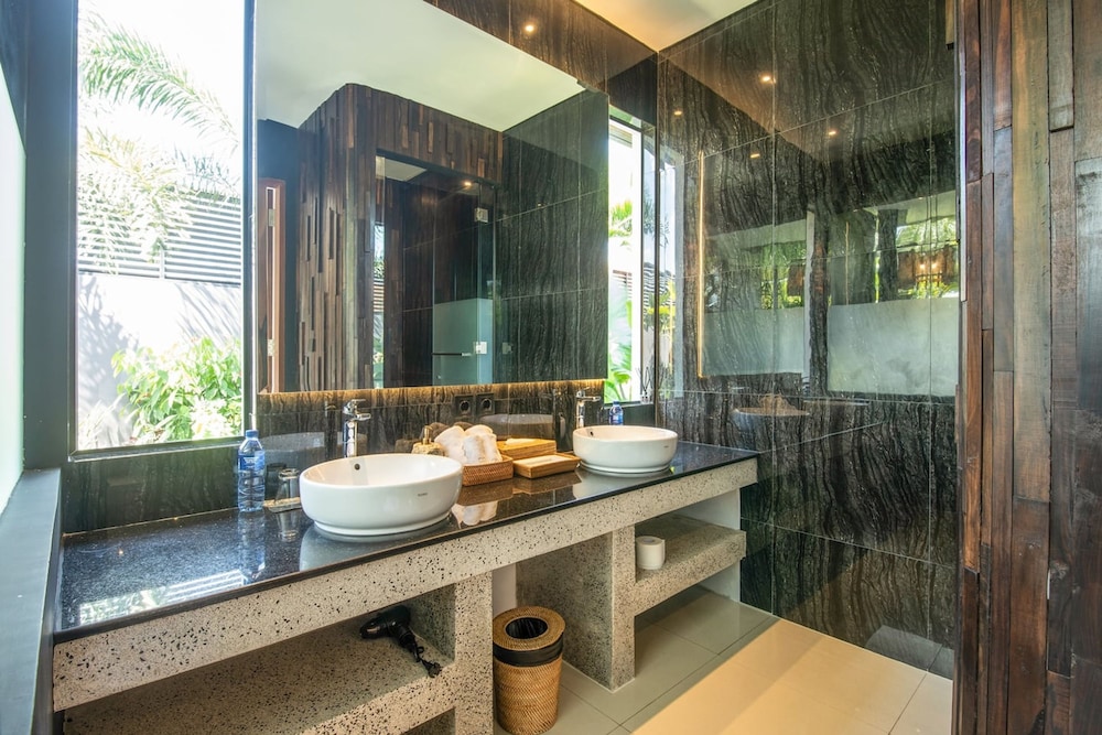Nishiki 5BR Villa Epitome Lux Seminyak