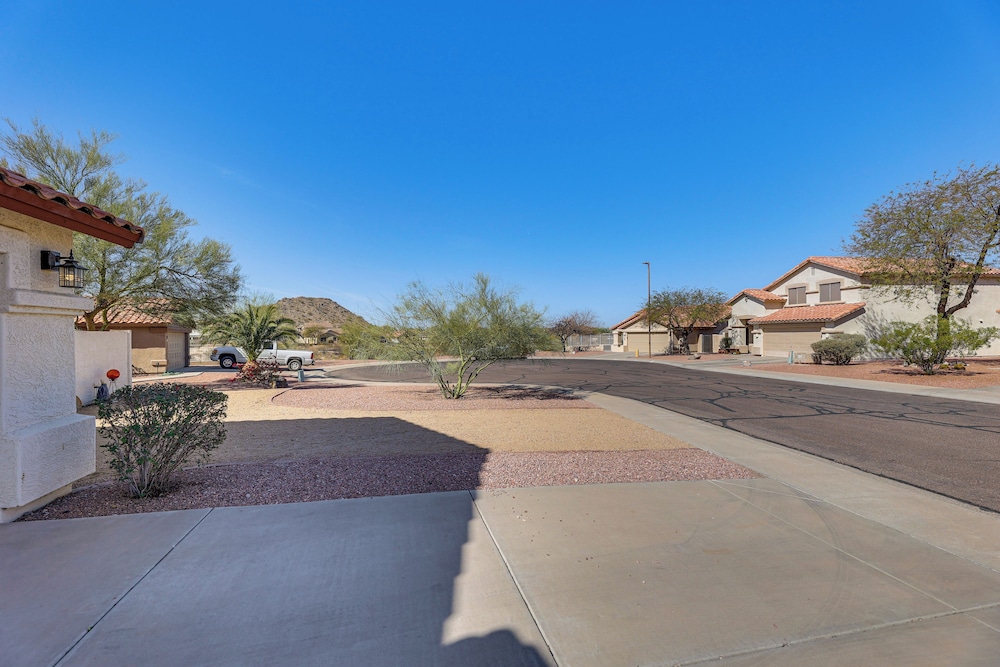 Community Perks & Trails: Goodyear Retreat!