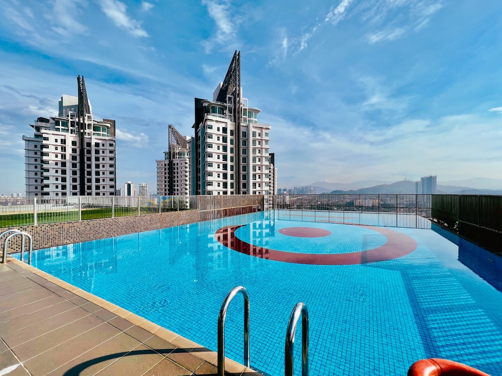 3 Towers By Tenang Home