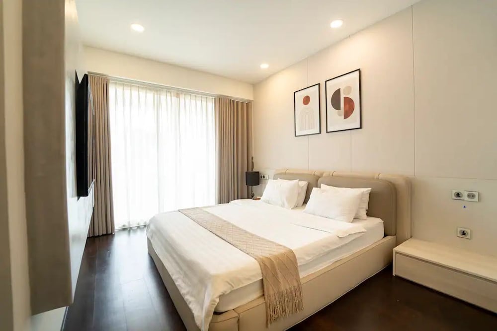 Serenity Sky Villas Luxury Apartment