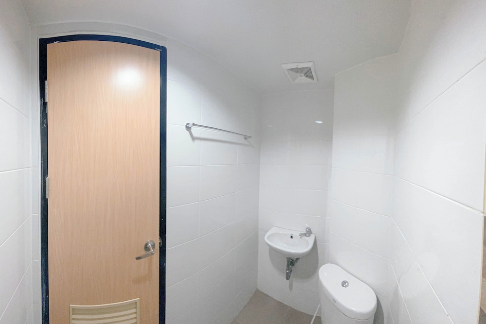 Wooden Nest Studio At The Alton Apartment
