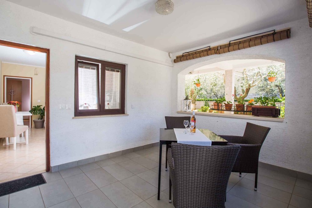 Ferienwohnung mit Wlan und Schöner Terrasse