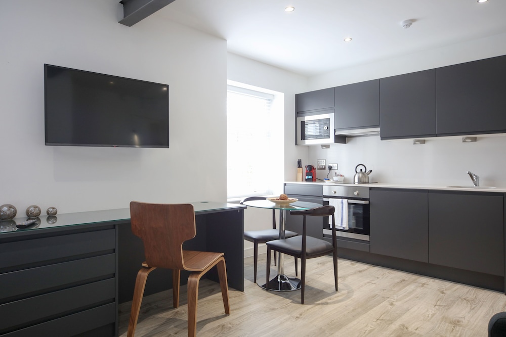 CityStop Apartments Newington view 3