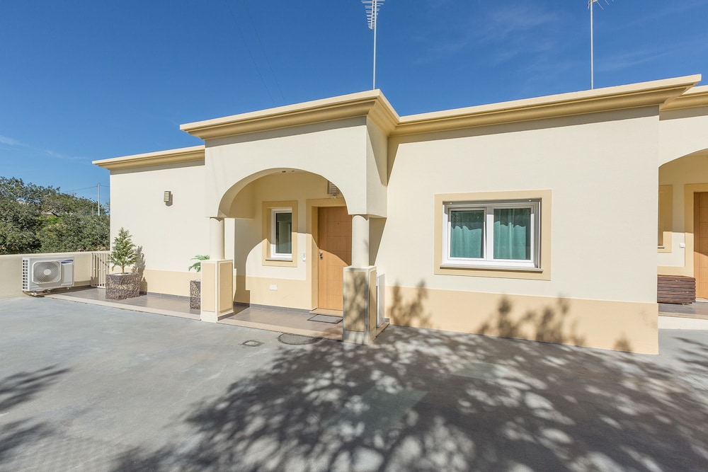 Hotel D Loft Sea and Golf - Image 1