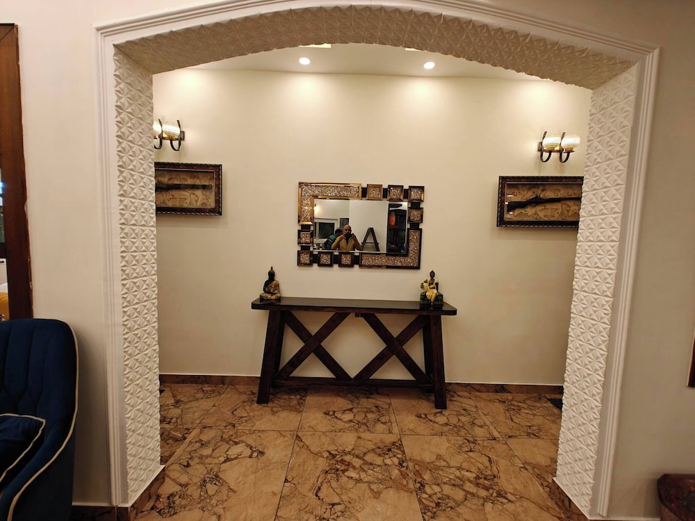 The Paradise - Luxury 3BR Villa Near the Airport in Dehradun