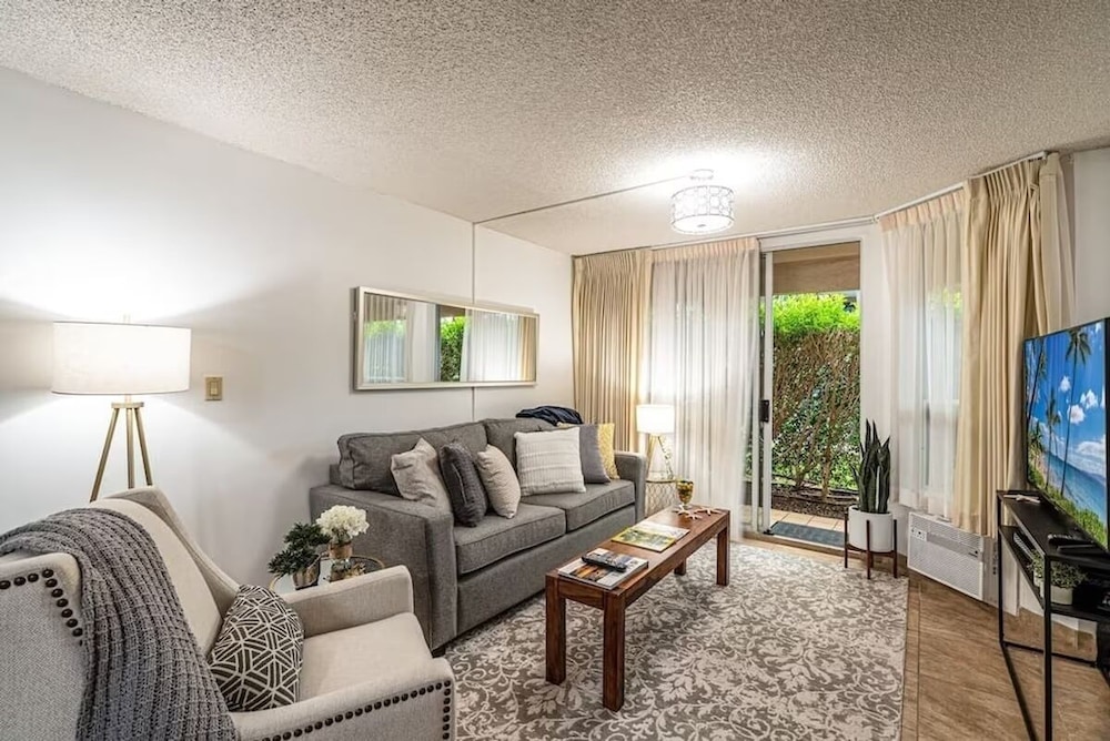 Signature Residences at Maui Banyan