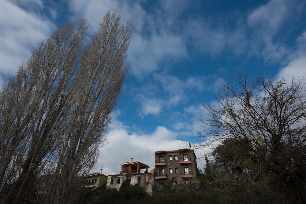 Chorostasi Guest House