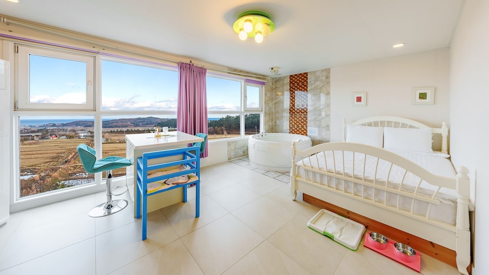 Yangyang Monti Pet Spa Pension