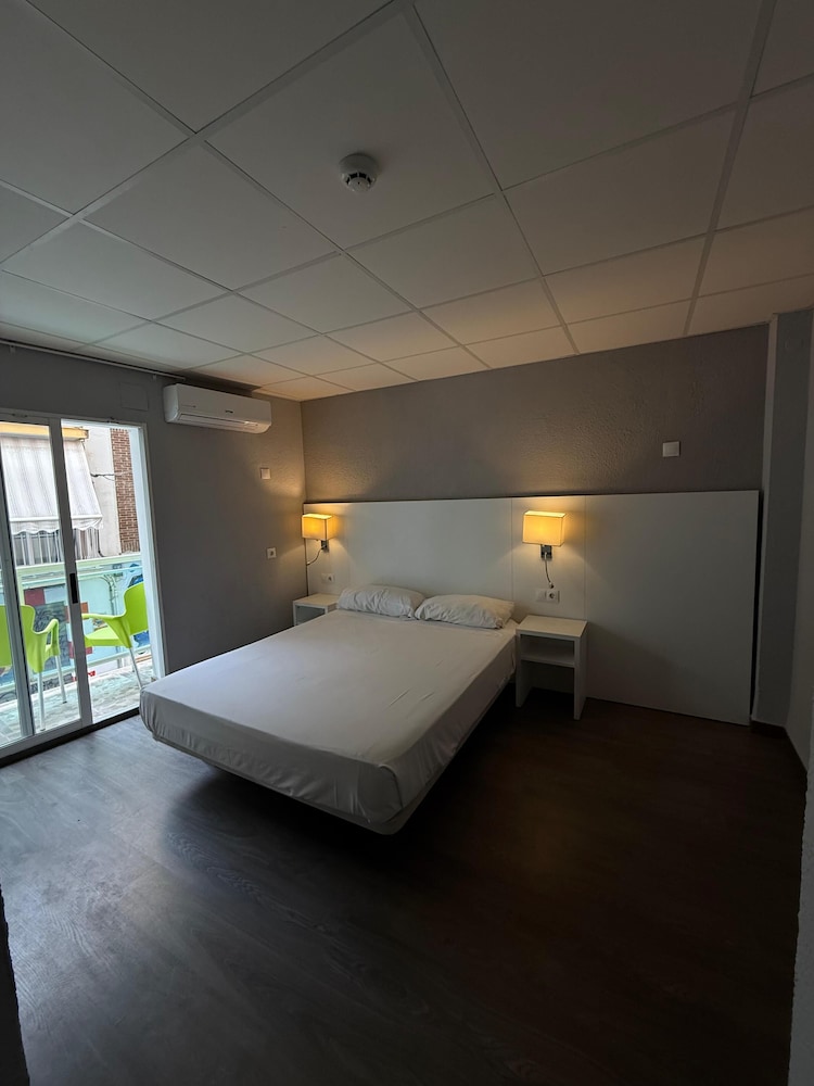 Hostal B y B Benidorm