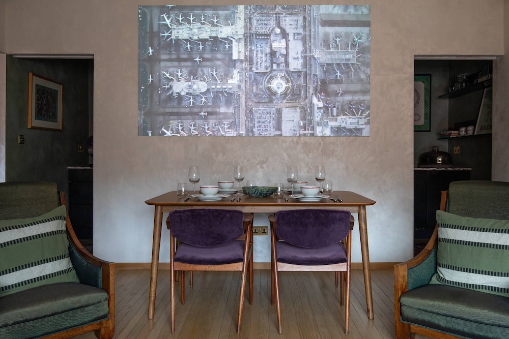 Pont Street IV by Onefinestay